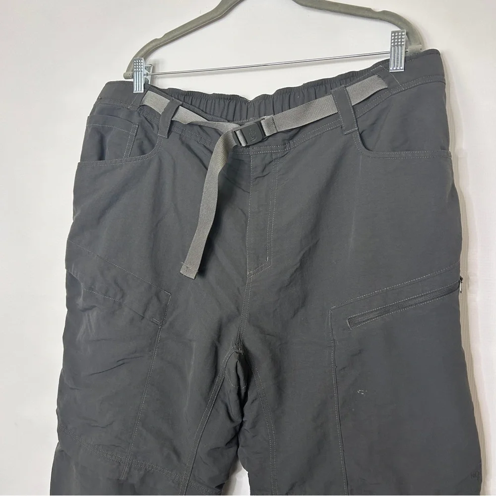 The North Face Mens Zip Off Pants Shorts XXL Gray Cargo Pockets with Belt